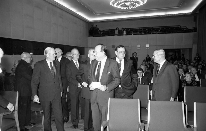 Hans-Dietrich Genscher na spominski slovesnosti v Bonnu, 25. novembra 1991